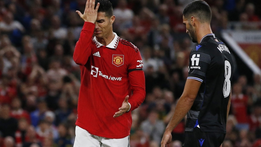 MU thua Sociedad trong lần đầu đá Europa League của Cristiano Ronaldo